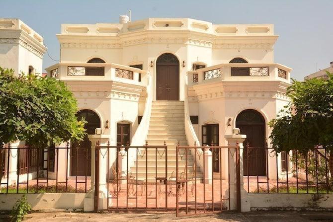 Hotel A Mansion à Kashipur Extérieur photo