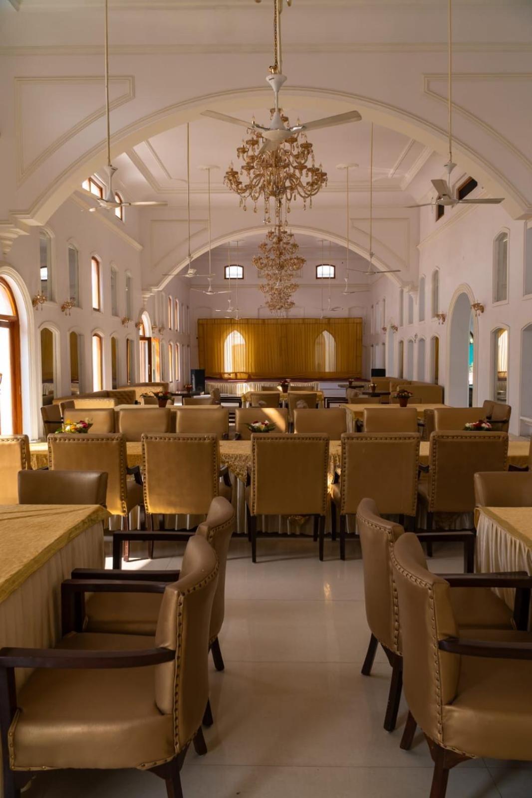 Hotel A Mansion à Kashipur Extérieur photo